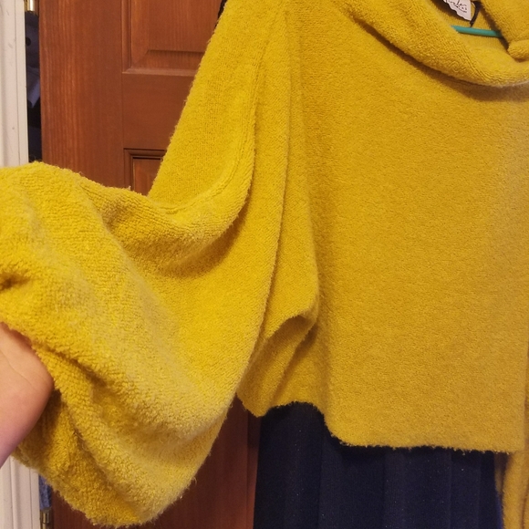 SOLD 🖤 - Picture 3 of 5